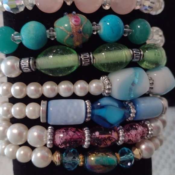 12 HANDMADE REPURPOSED Bundle of Vintage, Glass Bead & Pearl Stretch Bracelets!! - Picture 2 of 10